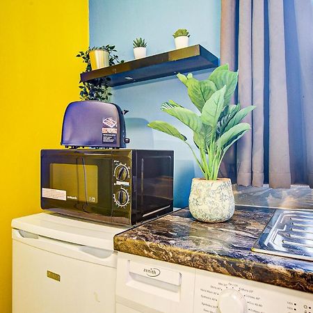 Studio With A Large Toilet And A Separate Room Budget Price Central London Ngoại thất bức ảnh